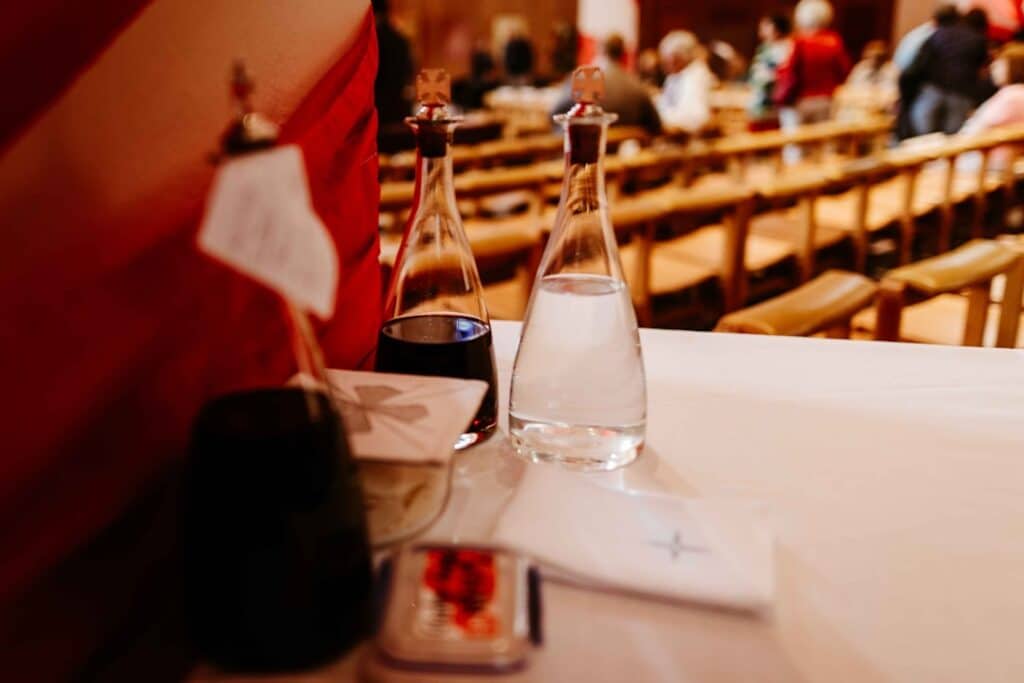 Photo Wine and water