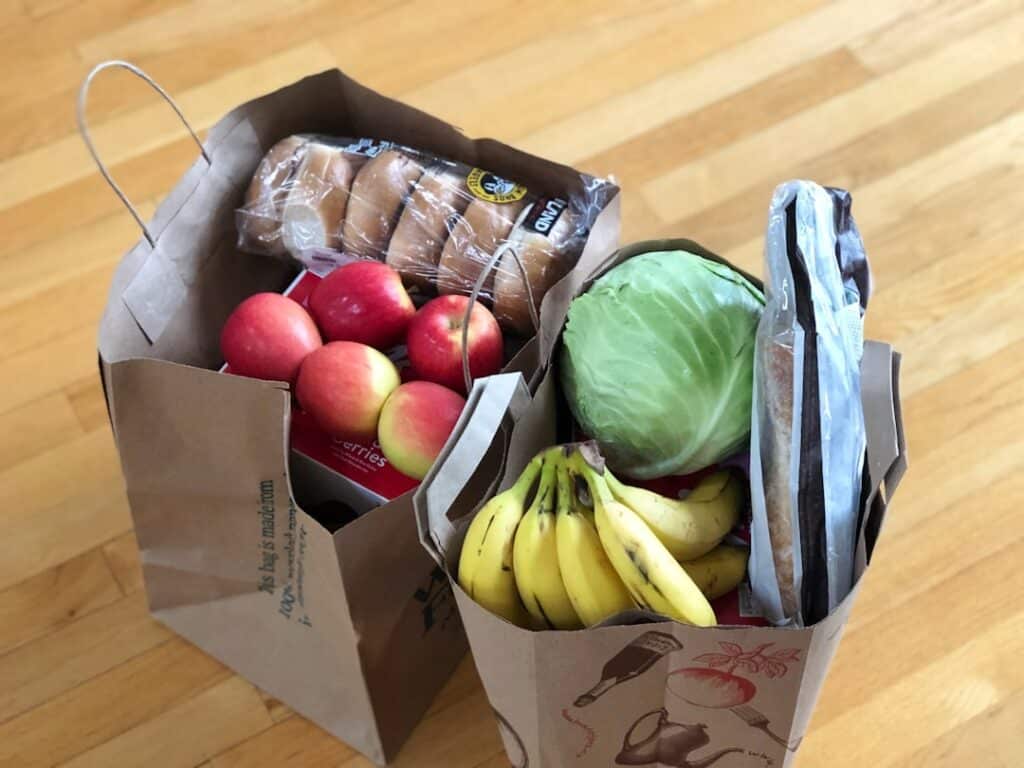 Photo grocery shopping