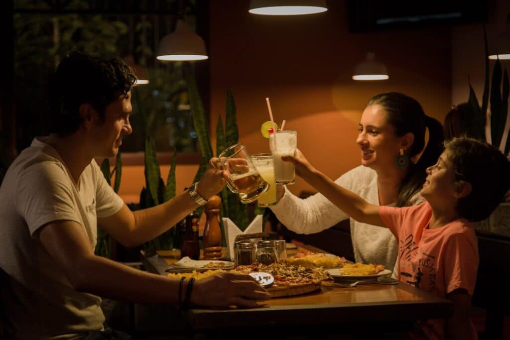 Photo eating together