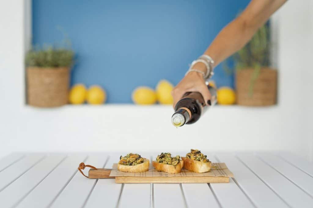 Photo water bread olive oil simplicity